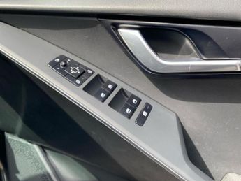 KIA NIRO 1.6H Gdi 3 Suv 5Dr Petrol Hybrid Dct Euro 6 (S/S) (139 Bhp)