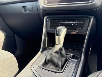 VOLKSWAGEN TIGUAN 1.5 Tsi Life Suv 5Dr Petrol Dsg Euro 6 (S/S) (150 Ps)