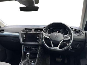 VOLKSWAGEN TIGUAN 1.5 Tsi Life Suv 5Dr Petrol Dsg Euro 6 (S/S) (150 Ps)