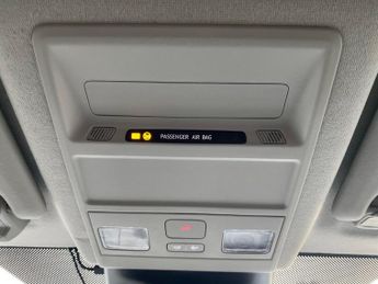 VOLKSWAGEN TRANSPORTER 2.0 Tdi 150 Commerce Pro Kombi Van Auto