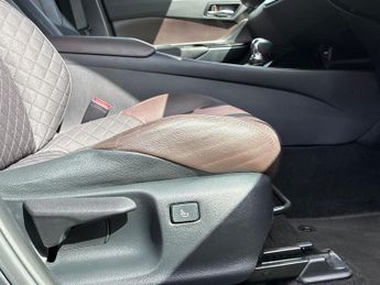 TOYOTA C-HR C-Hr 1.8 Hybrid Excel 5Dr Cvt Hatchback