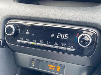 TOYOTA YARIS 1.5 Hybrid Design 5Dr Cvt