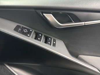 KIA NIRO 1.6 Gdi Hybrid 2 5Dr Dct