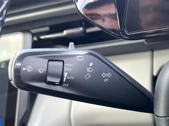 FORD EXPLORER 210Kw Select 77Kwh 5Dr Auto