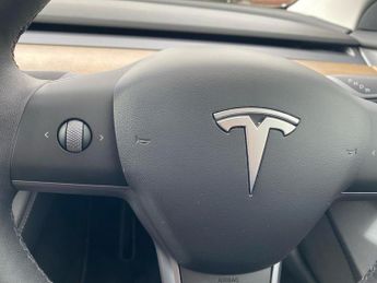 TESLA MODEL 3 (Dual Motor) Long Range Saloon 4Dr Electric Auto 4Wde (346 Ps)