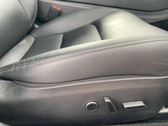 TESLA MODEL 3 (Dual Motor) Long Range Saloon 4Dr Electric Auto 4Wde (346 Ps)