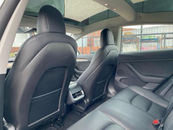 TESLA MODEL 3 (Dual Motor) Long Range Saloon 4Dr Electric Auto 4Wde (346 Ps)