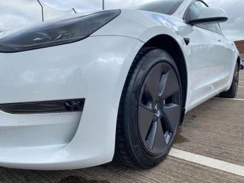TESLA MODEL 3 (Dual Motor) Long Range Saloon 4Dr Electric Auto 4Wde (346 Ps)