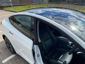 TESLA MODEL 3 (Dual Motor) Long Range Saloon 4Dr Electric Auto 4Wde (346 Ps)