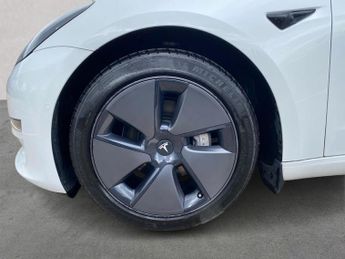 TESLA MODEL 3 (Dual Motor) Long Range Saloon 4Dr Electric Auto 4Wde (346 Ps)