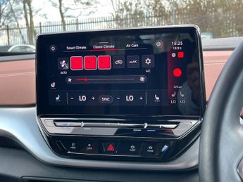 VOLKSWAGEN ID.4 Pro Performance 77Kwh Life Suv 5Dr Electric Auto (204 Ps)