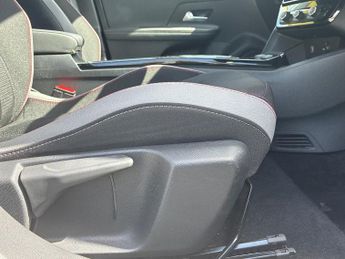 VAUXHALL MOKKA 50Kwh Gs Suv 5Dr Electric Auto (136 Ps)