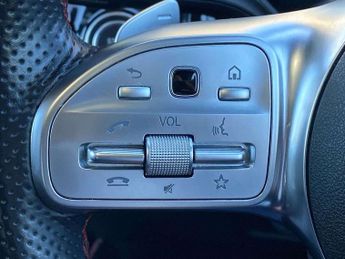 MERCEDES-BENZ EQA Eqa 300 4M 168Kw Amg Line Premium 66.5Kwh 5Dr Auto