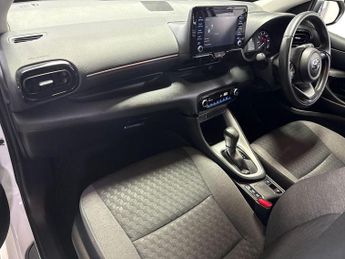 TOYOTA YARIS 1.5 Vvt-H Icon Hatchback 5Dr Petrol Hybrid E-Cvt Euro 6 (S/S) (1