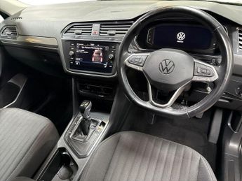 VOLKSWAGEN TIGUAN ALLSPACE 1.5 Tsi Life Suv 5Dr Petrol Dsg Euro 6 (S/S) (150 Ps)