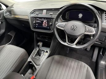 VOLKSWAGEN TIGUAN ALLSPACE 1.5 Tsi Life Suv 5Dr Petrol Dsg Euro 6 (S/S) (150 Ps)