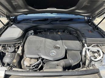 MERCEDES-BENZ GLC Glc 220D 4Matic Amg Line 5Dr 9G-Tronic