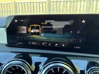 MERCEDES-BENZ CLA Cla 200 Amg Line Executive 4Dr Tip Auto
