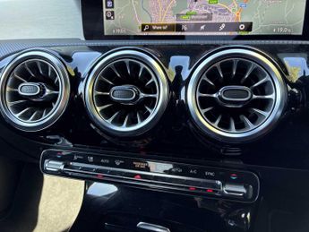 MERCEDES-BENZ CLA Cla 200 Amg Line Executive 4Dr Tip Auto