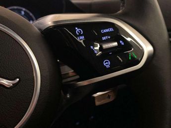 JAGUAR E-PACE 2.0 D200 R-Dynamic Se Black 5Dr Auto