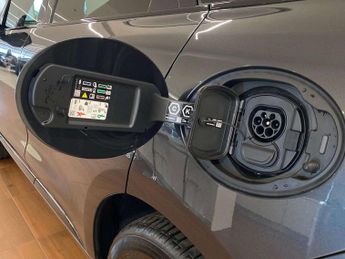 JAGUAR F-PACE 2.0 P400E R-Dynamic Hse Black 90Th Anniv 5Dr Auto