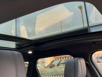 LAND ROVER RANGE ROVER VELAR 2.0 P400E Dynamic Hse 5Dr Auto