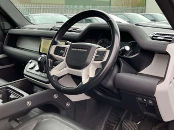 LAND ROVER DEFENDER 3.0 D250 Se 110 5Dr Auto