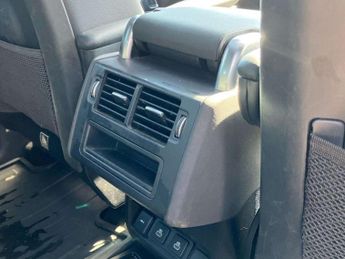 LAND ROVER DISCOVERY 3.0 D300 R-Dynamic Se 5Dr Auto