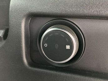 LAND ROVER DISCOVERY SPORT 2.0 D200 Dynamic Se 5Dr Auto [5 Seat]