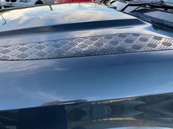 LAND ROVER DEFENDER 3.0 D250 Hard Top Se Auto [3 Seat]