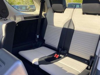 LAND ROVER DISCOVERY 3.0 D350 Dynamic Hse 5Dr Auto
