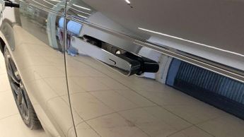 LAND ROVER RANGE ROVER SPORT 3.0 P460E Edition 5Dr Auto