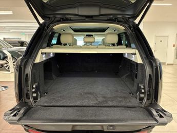 LAND ROVER RANGE ROVER 3.0 P440E Se 4Dr Auto