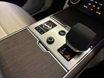LAND ROVER RANGE ROVER 3.0 P440E Se 4Dr Auto
