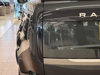 LAND ROVER RANGE ROVER 3.0 P440E Se 4Dr Auto