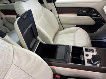 LAND ROVER RANGE ROVER 3.0 P440E Se 4Dr Auto