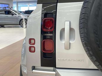 LAND ROVER DEFENDER 3.0 D250 Xs Edition 110 5Dr Auto