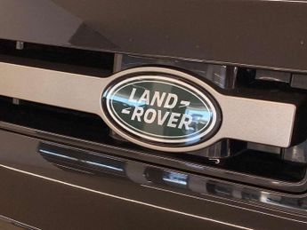 LAND ROVER DEFENDER 3.0 D300 X-Dynamic Se 110 5Dr Auto