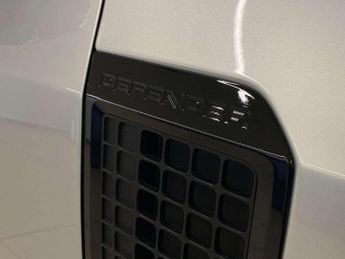 LAND ROVER DEFENDER 3.0 D300 X 90 3Dr Auto