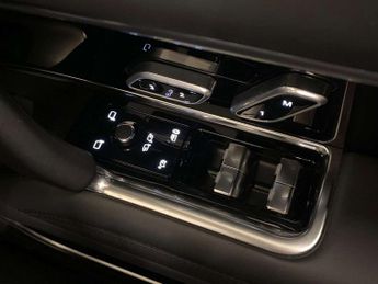 LAND ROVER RANGE ROVER 3.0 P460E Autobiography 4Dr Auto