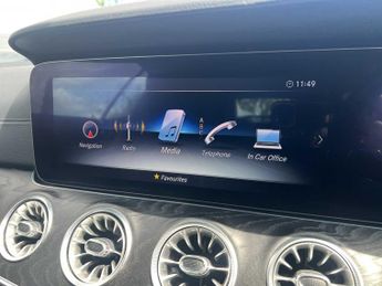 MERCEDES-BENZ E CLASS E220D Amg Line Premium 2Dr 9G-Tronic