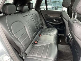 MERCEDES-BENZ GLC Glc 250D 4Matic Amg Line Premium 5Dr 9G-Tronic