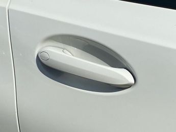 BMW 3 SERIES 2.0 318D Se Saloon 4Dr Diesel Auto Euro 6 (S/S) (150 Ps)