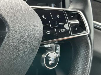RENAULT MEGANE E-TECH Ev60 160Kw Iconic 60Kwh Optimum Charge 5Dr Auto