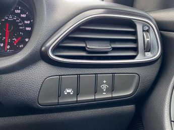 HYUNDAI I30 1.6 Se Nav 5Dr Auto