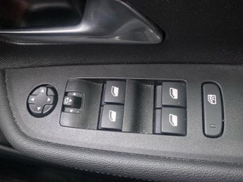 VAUXHALL MOKKA 50Kwh Ultimate Suv 5Dr Electric Auto (136 Ps)