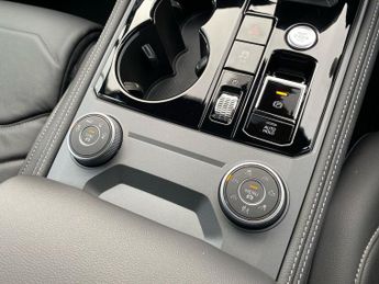 VOLKSWAGEN TOUAREG 3.0 Tdi V6 Black Edition Suv 5Dr Diesel Tiptronic 4Motion Euro 6