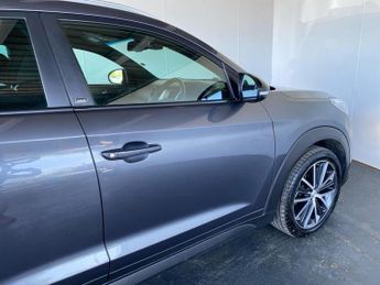 HYUNDAI TUCSON 1.7 Crdi Blue Drive Go! Se Suv 5Dr Diesel Dct Euro 6 (S/S) (141 