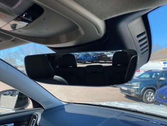 VOLVO XC40 2.0 B3P Ultimate Dark 5Dr Auto