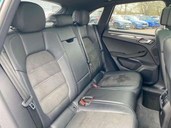 PORSCHE MACAN Gts 5Dr Pdk